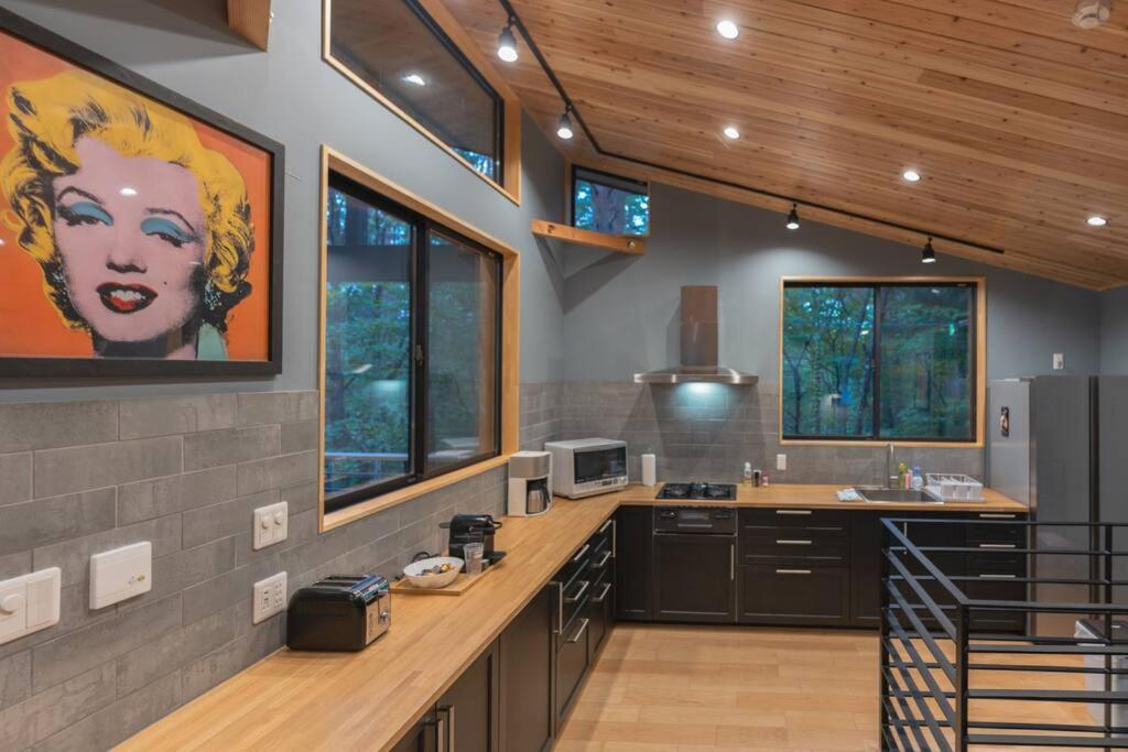Arboretum — Luxury In Forest Setting Chalet